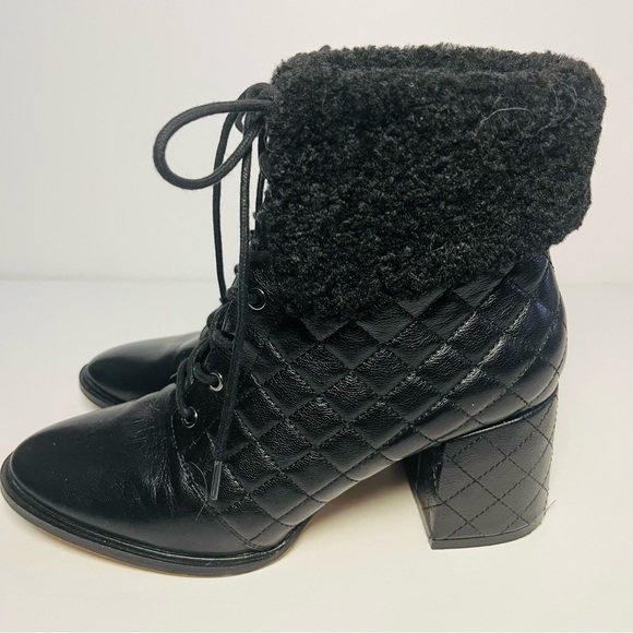 Karl Lagerfeld Cantyn Faux Fur & Quilted Black Leather Block Heel Booties Size 9 - Picture 9 of 9